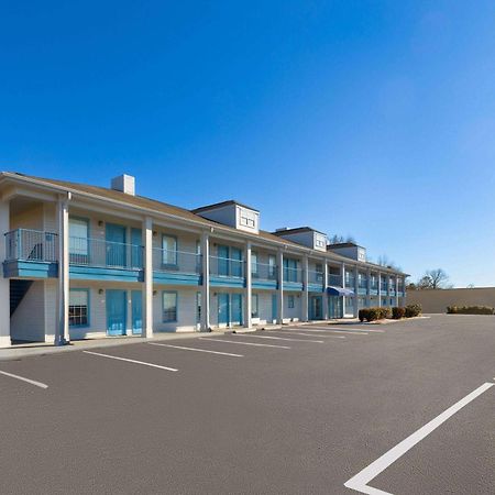 Hotel Baymont By Wyndham Selma Esterno foto