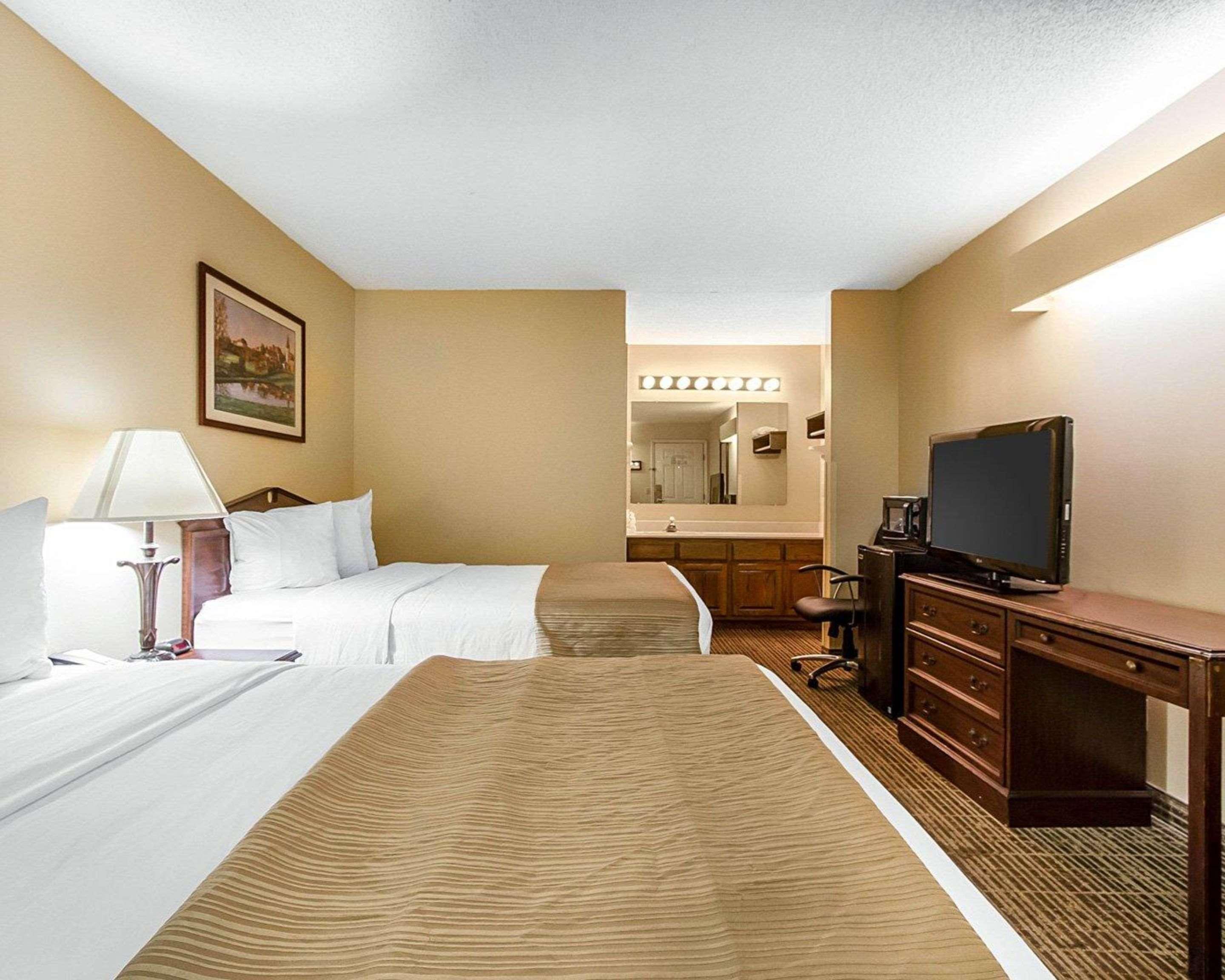 Hotel Baymont By Wyndham Selma Esterno foto